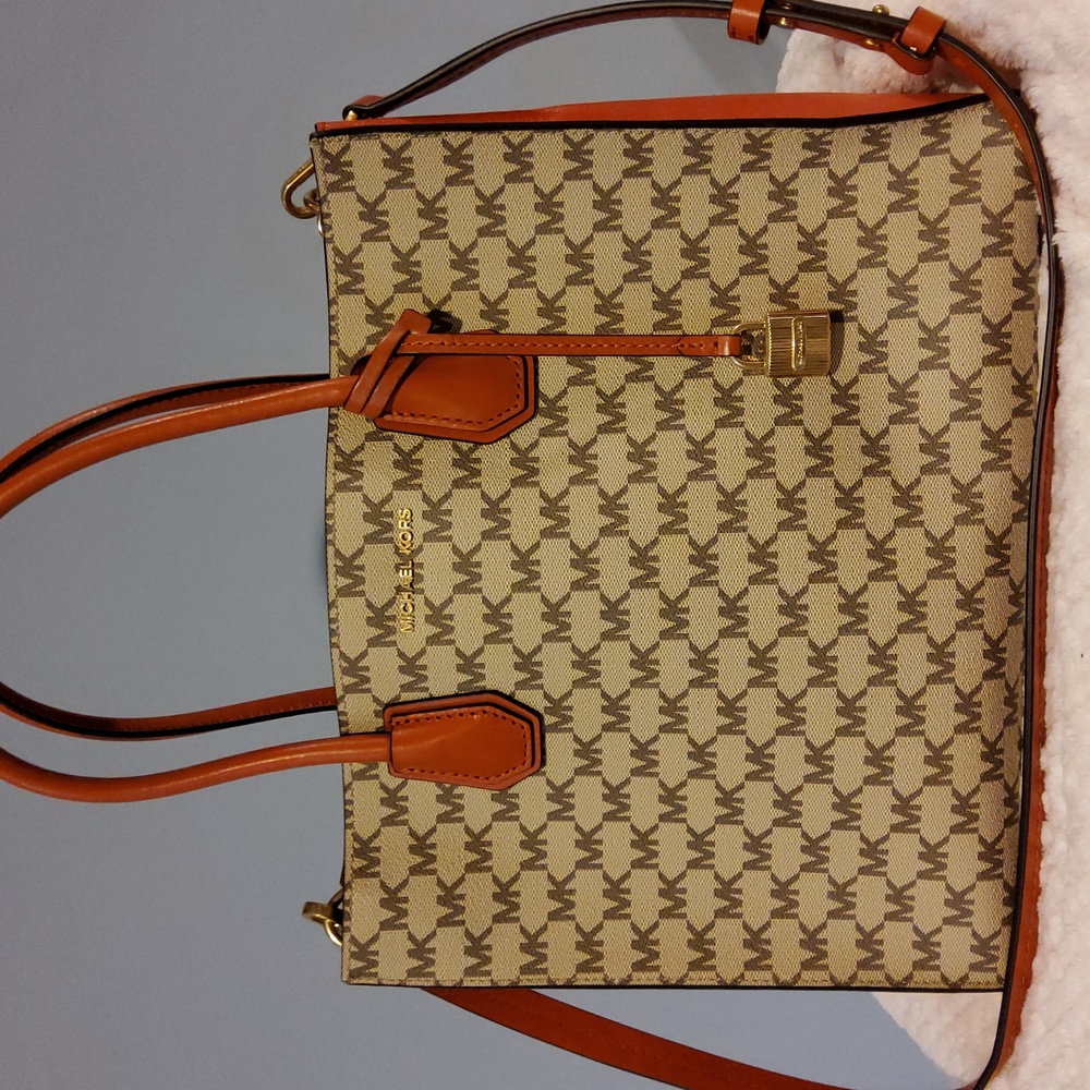 Handbag